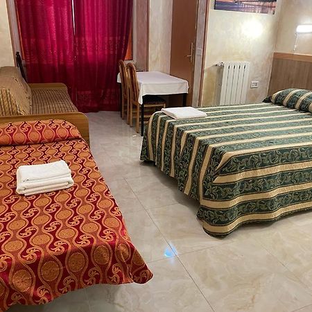 Termini Relex House Hotell Roma Eksteriør bilde